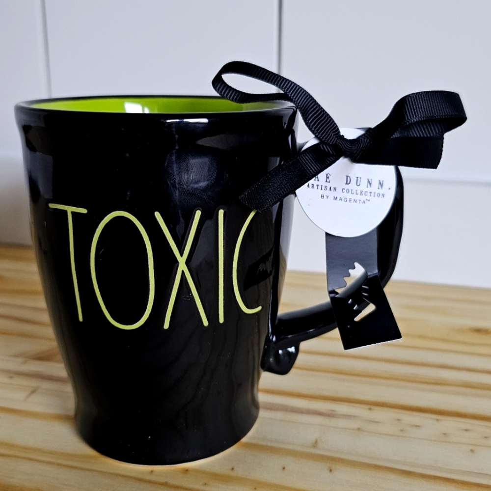 🆕️Rae Dunn "TOXIC" Halloween 2024 Green And Black MUG NWT Great BOO Basket Gift